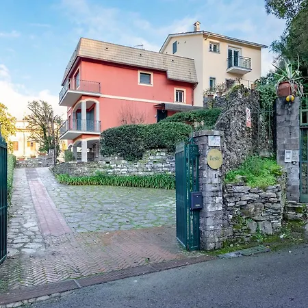 Macera Con Palestra E Golf Рапалло